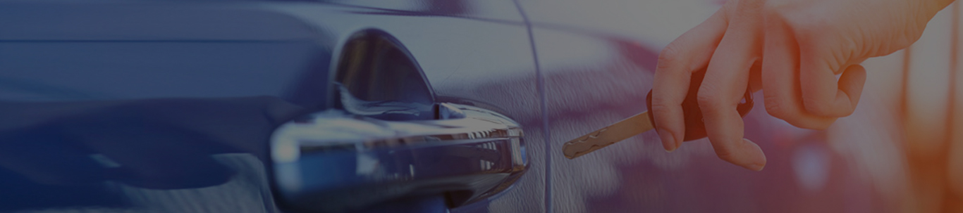 /vehiclefinancesolutions/41586829080580934-man-buying-car.jpg